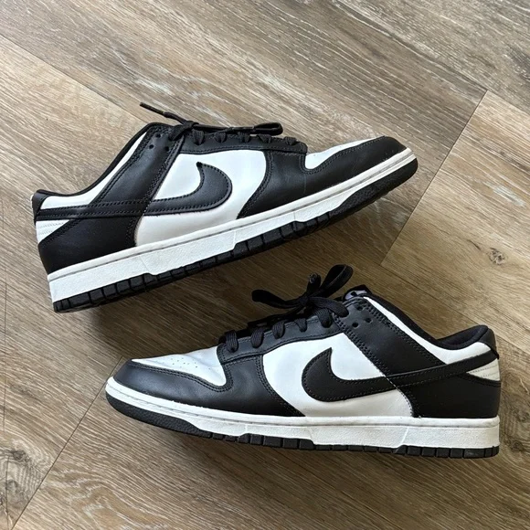 Nike Men's Panda Dunks Black and White Sneakers - Picture 8 of 11